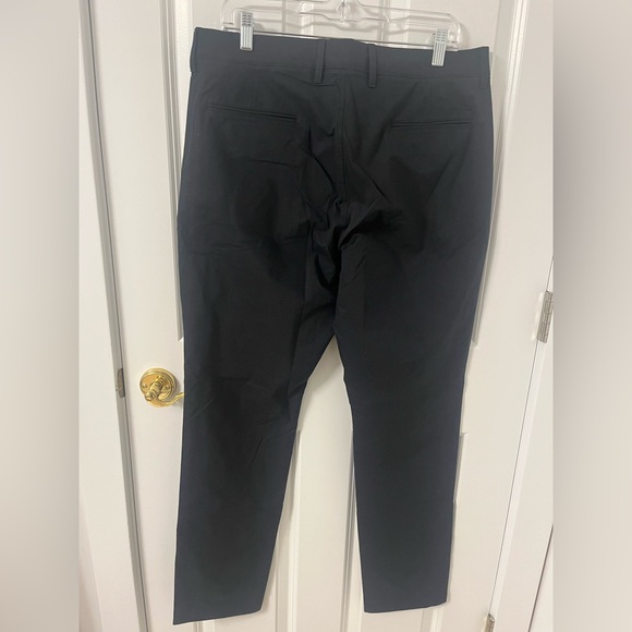 J.Crew NWT 1040 Athletic tapered-fit tech pant in black 34/32 - Picture 6 of 7